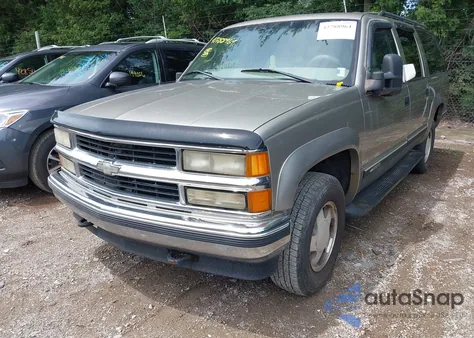 1999 Chevrolet Suburban 1500 Lt z USA, uszkodzony, nr VIN 3GNFK16RXXG263433